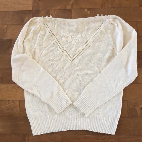 Vintage Essential cream sweater with pearl buttons silk & angora mix size medium - Picture 6 of 12